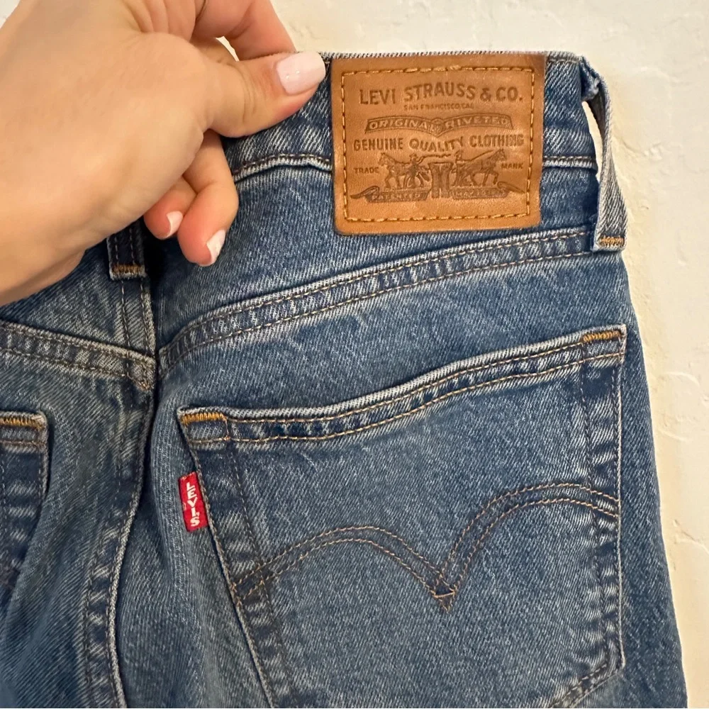 Levi's Premium Wedgie Icon Fit Ankle Women's Jeans Size‎ 25